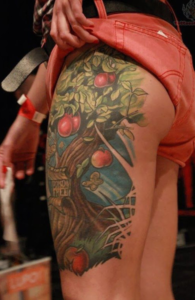 Татуировка яблоня