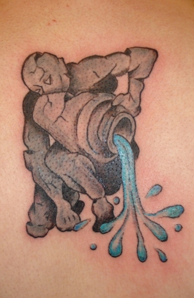 Татуировка знак зодиака водолей