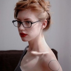 Татуировка в стиле минимализм