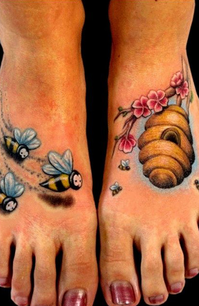 Татуировка пчела