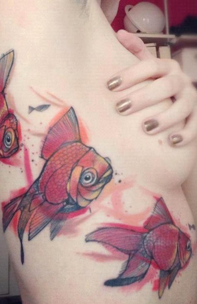 Татуировка золотая рыбка