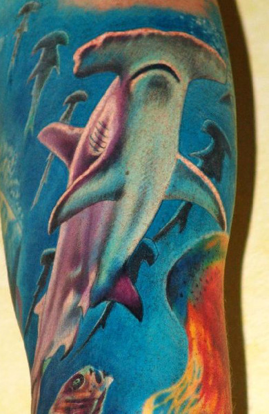 Татуировка акула-молот