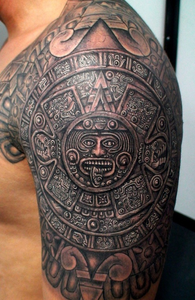 Татуировка в стиле Майя