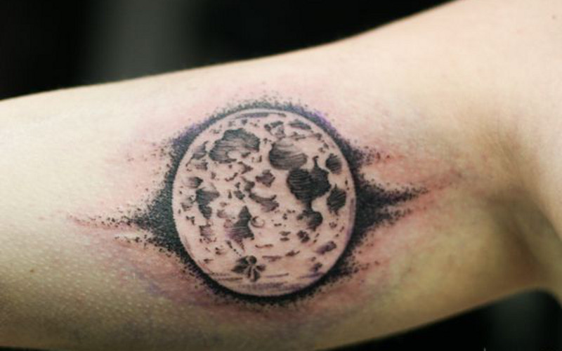 Татуировка луна
