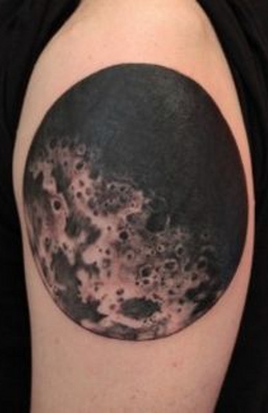 эскиз татуировки луна