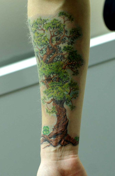 Татуировка дуб