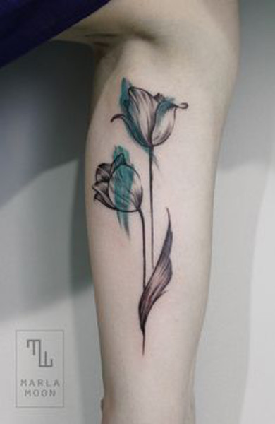 Татуировка тюльпан